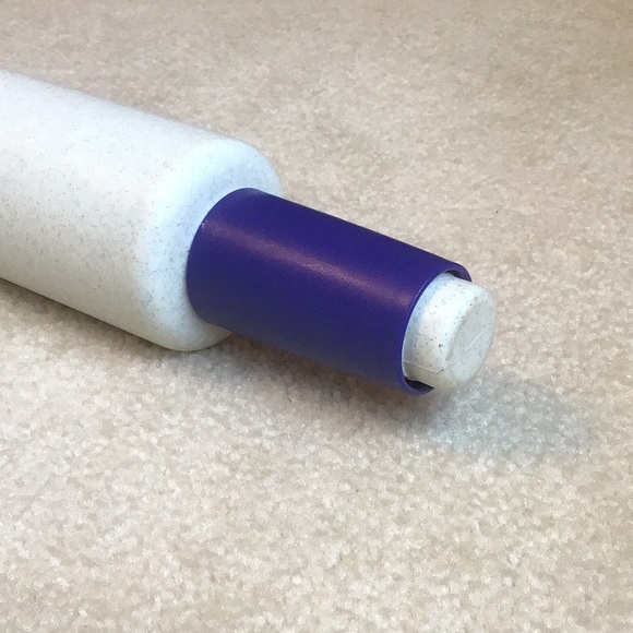 Vintage Tupperware Rolling Pin, 16”. - Picture 4 of 9